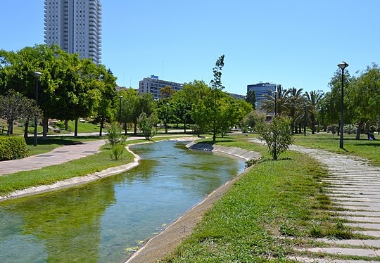 Jardí_del_Túria_de_València,_riuet.jpg